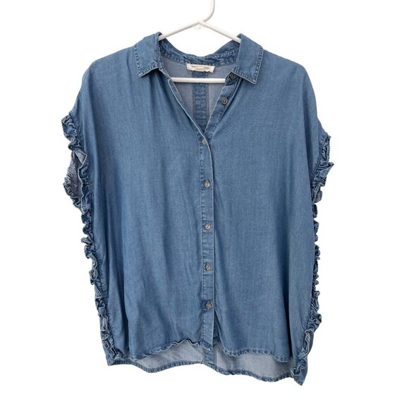 BeachLunchLounge Ruffle Edge Chambray Shirt Women Small Button Front Blue Denim - Picture 1 of 9